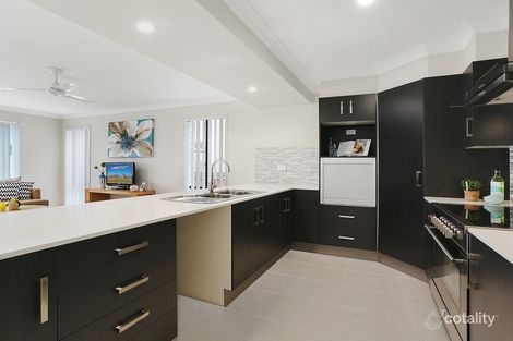 Property photo of 39 Curve Avenue Wynnum QLD 4178