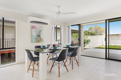 Property photo of 39 Curve Avenue Wynnum QLD 4178