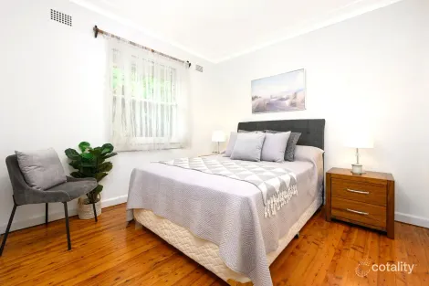 Property photo of 43 Eastern Arterial Road St Ives NSW 2075