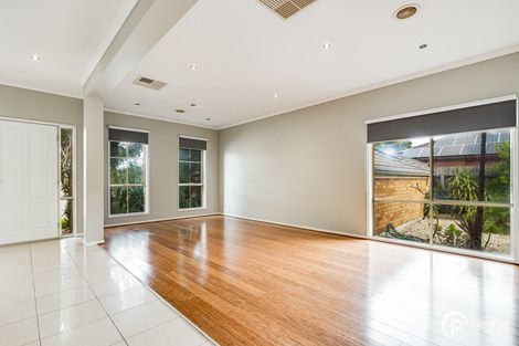 Property photo of 11 Sallybrook Circuit Narre Warren VIC 3805