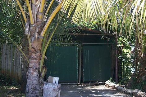 4 Alamanda St, Holloways Beach, QLD 4878