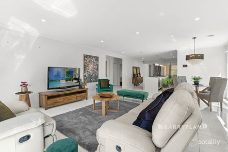 Property photo of 5 Avisha Way Narre Warren VIC 3805