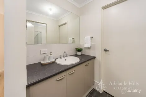 Property photo of 16 Cheriton Avenue Mount Barker SA 5251