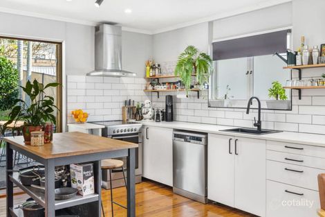 Property photo of 43 Anne Street Southport QLD 4215
