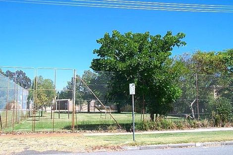 32 Oswald St, Victoria Park, WA 6100