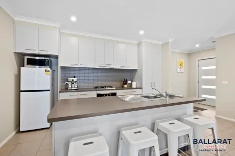 Property photo of 3/104 Whitehorse Road Mount Clear VIC 3350
