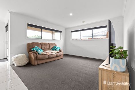 Property photo of 22 Cascade Way Pakenham VIC 3810