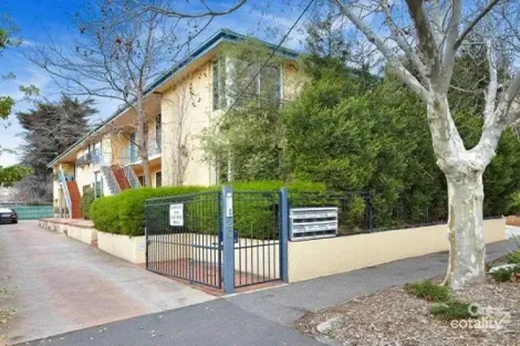2/20 Crimea St, St Kilda, VIC 3182