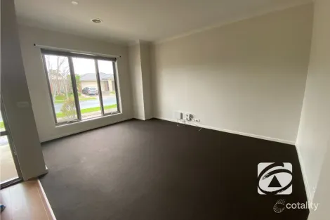 Property photo of 16 Denton Drive Officer VIC 3809