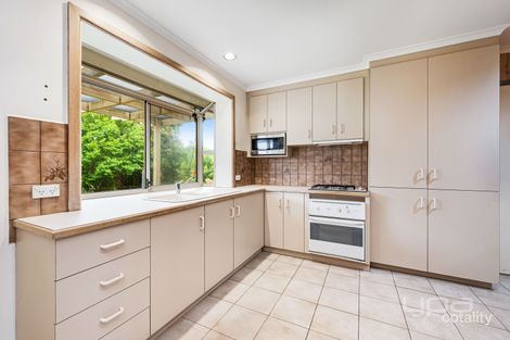 Property photo of 9 Wolverton Drive Gladstone Park VIC 3043