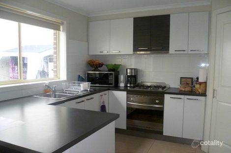 Property photo of 2/5 Gordon Street Cranbourne VIC 3977