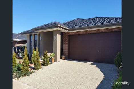 Property photo of 34 Carver Circuit Wollert VIC 3750