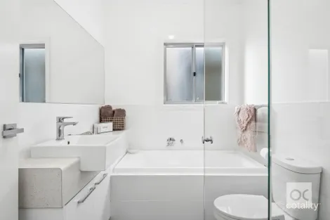 Property photo of 7 Vineview Walk Park Holme SA 5043