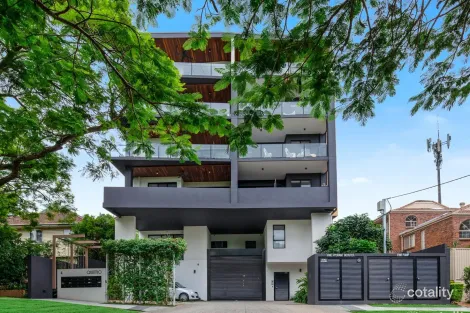 4/4 Shirley St, Indooroopilly, QLD 4068