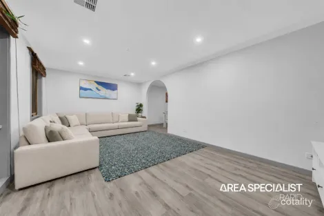 Property photo of 75 Ormond Road Hampton Park VIC 3976