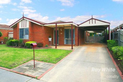 11 Daphne Way, Cranbourne North, VIC 3977