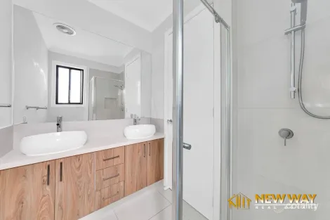 Property photo of 3 Platypus Chase Beveridge VIC 3753