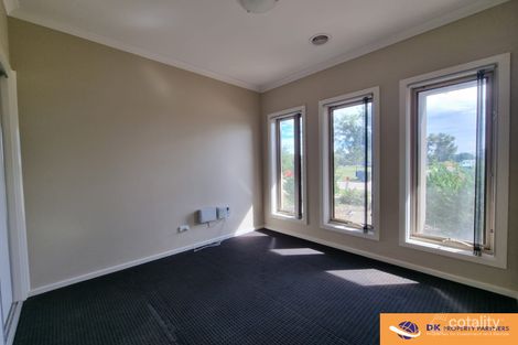 Property photo of 19 Risdon Circuit Tarneit VIC 3029