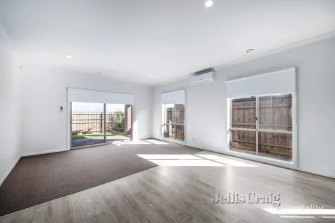 Property photo of 10 Canopy Way Werribee VIC 3030