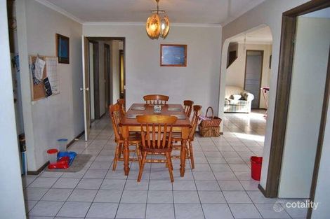 Property photo of 4 Burberry Court Carrum Downs VIC 3201