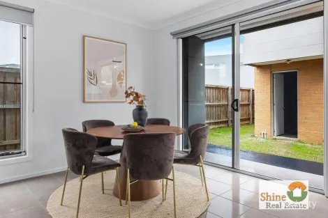 Property photo of 1 Pebblebeach Path Cranbourne VIC 3977