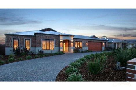 Property photo of 73 Summerfield Drive Mornington VIC 3931