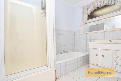 Property photo of 27 Argyll Circuit Melton West VIC 3337