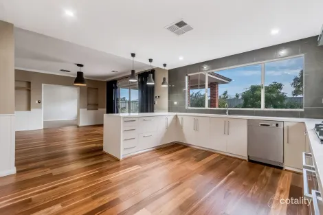 Property photo of 10 Shackleton Terrace Byford WA 6122