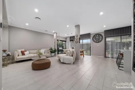 Property photo of 18 Floribunda Parade Marsden Park NSW 2765