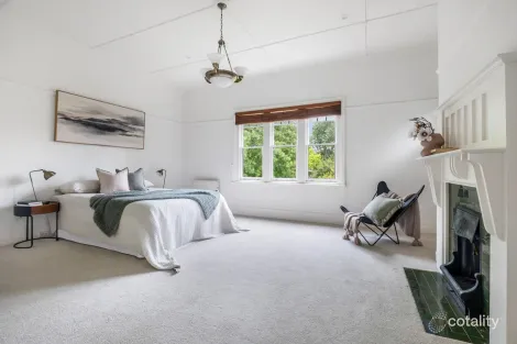 Property photo of 2/4 Ardoch Avenue St Kilda East VIC 3183