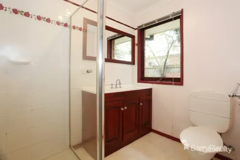 Property photo of 4 Warrock Court Berwick VIC 3806