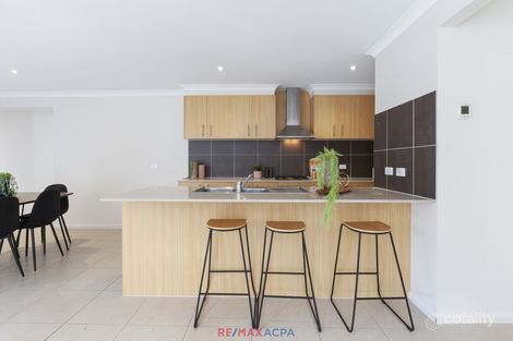 Property photo of 8 Altamount Drive Truganina VIC 3029