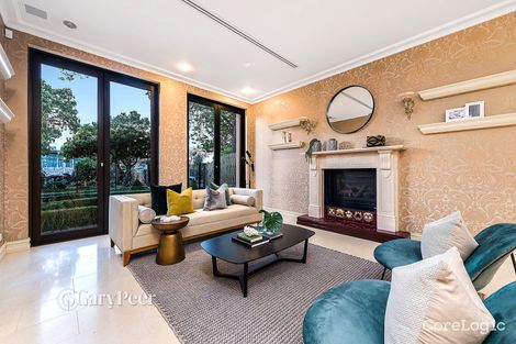 Property photo of 4 Helenslea Road Caulfield North VIC 3161