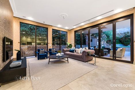 Property photo of 4 Helenslea Road Caulfield North VIC 3161