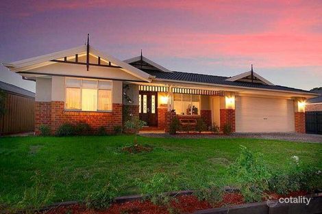 6 Walmac Cl, Tooradin, VIC 3980