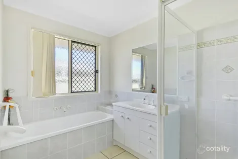 Property photo of 114 Carpenter Way Sandstone Point QLD 4511