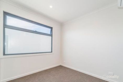 Property photo of 2/25 Simpsons Road Box Hill VIC 3128