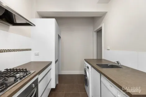 Property photo of 1/109 Musgrave Road Red Hill QLD 4059