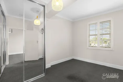 Property photo of 1/109 Musgrave Road Red Hill QLD 4059