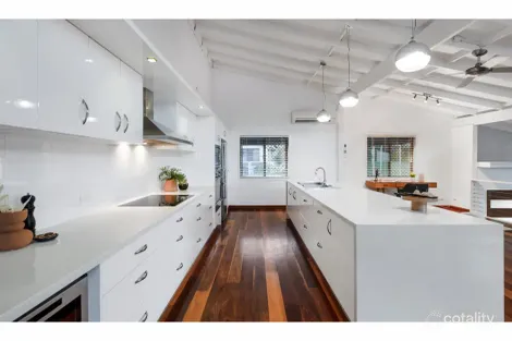 Property photo of 21 Ivy Street Carrara QLD 4211