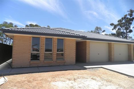 Property photo of 8 Highgrove Court Andrews Farm SA 5114