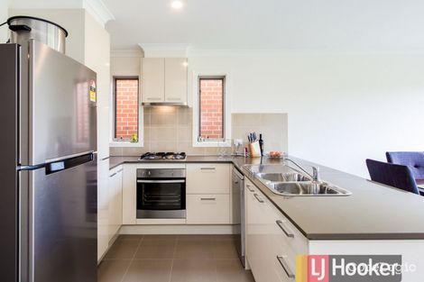 Property photo of 11 Hawkshead Place Cranbourne North VIC 3977