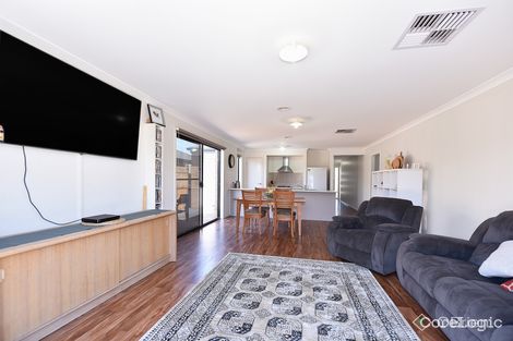 Property photo of 25 Eminence Way Craigieburn VIC 3064