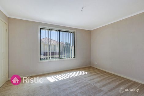 Property photo of 16 Pace Circuit South Morang VIC 3752