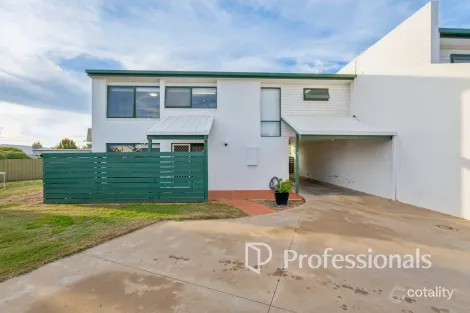 Property photo of 2/2 Hillcrest Close Mildura VIC 3500