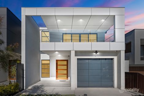 18 Gowlland Pde, Panania, NSW 2213