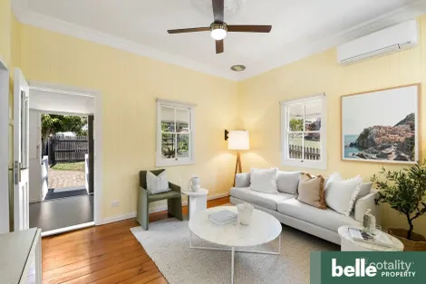 5 Palm Ave, Holland Park West, QLD 4121