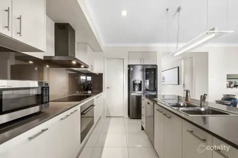 Property photo of 2 Carrybridge Close Warner QLD 4500