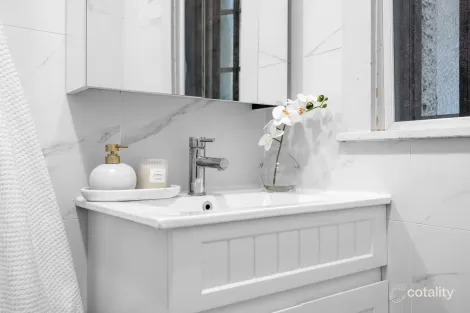 Property photo of 8/64 Sir Thomas Mitchell Road Bondi Beach NSW 2026