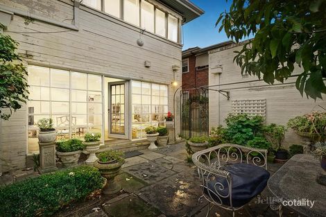 Property photo of 13 Kyeamba Grove Toorak VIC 3142